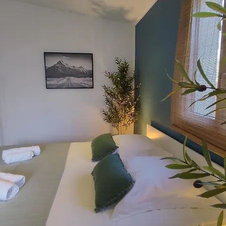T5 Perfettu 115 M2, Garden, Pool, 8 Guests Apartment *