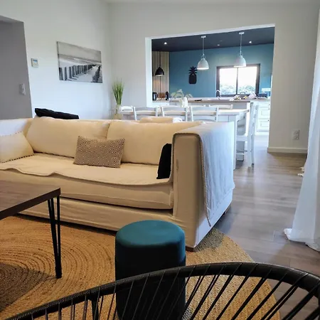 Apartment T5 Perfettu 115 M2, Garden, Pool, 8 Guests *